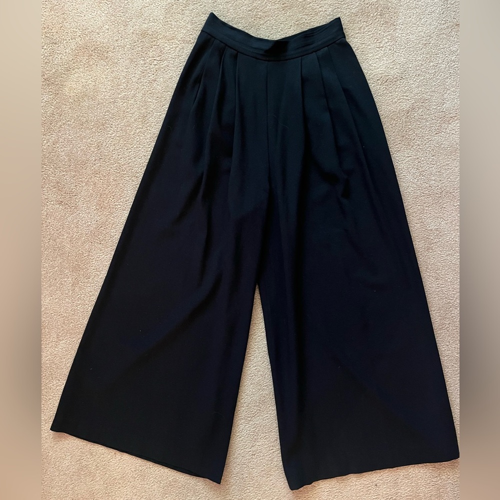 Sophisticated Black Wide-Leg Trousers